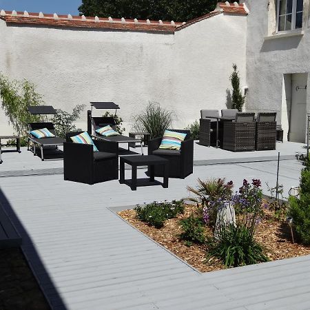 Les Petites Tuileries Bed and Breakfast Bray-sur-Seine Exteriör bild